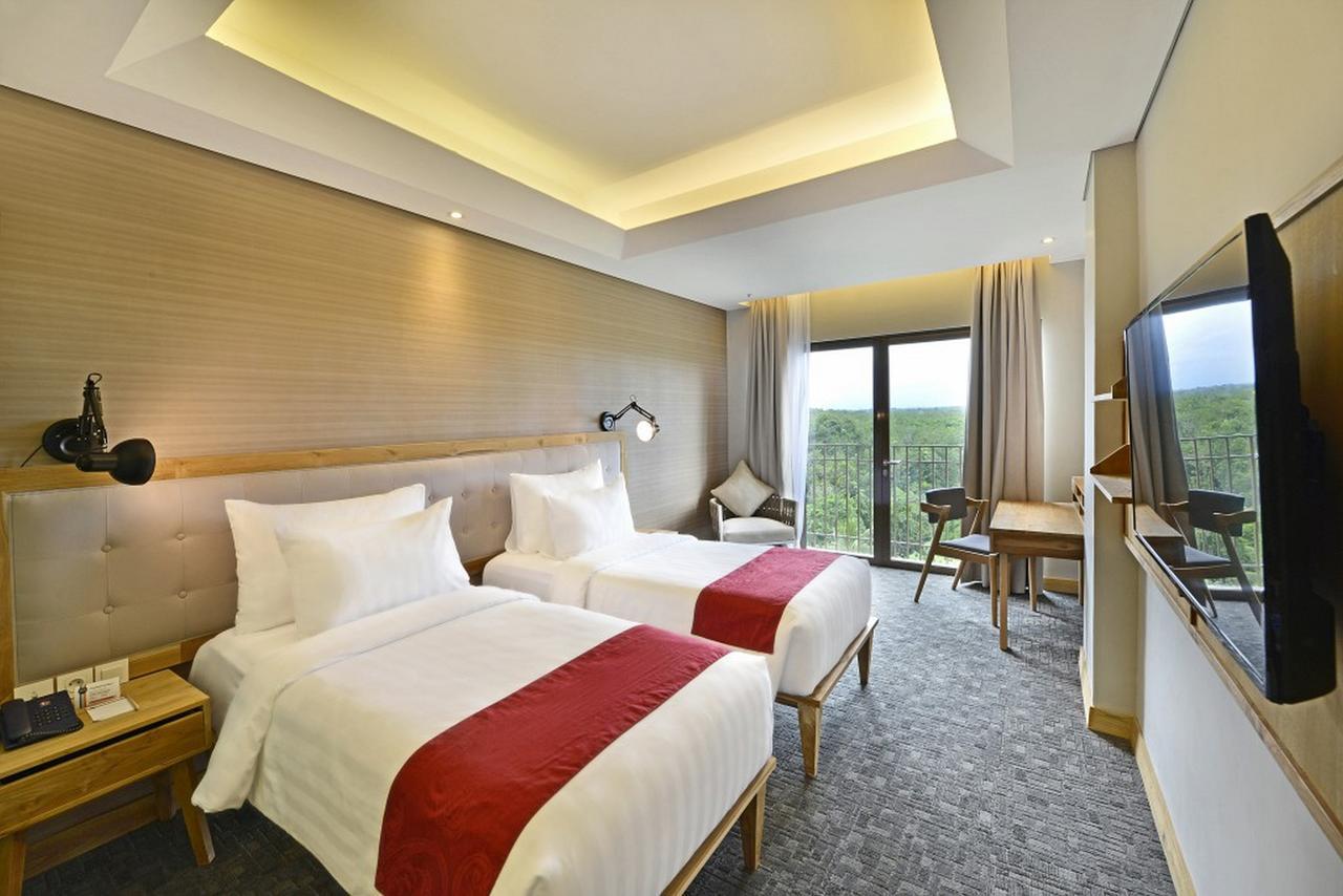 Famvida Hotel Lubuklinggau Extérieur photo